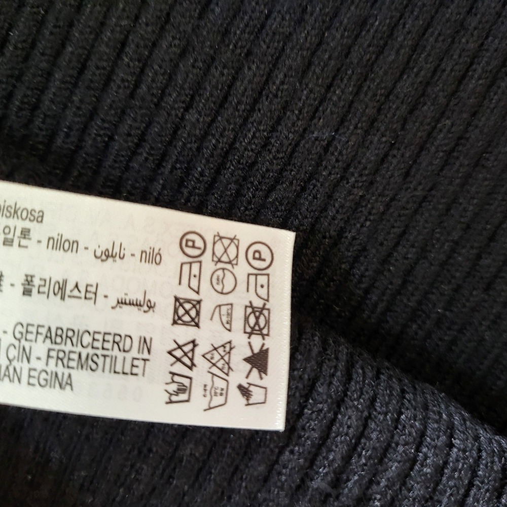 Zara Womens Black Ribbed Knit Mini Skirt with Front Pockets Size Medium - Picture 4 of 9